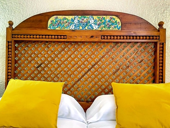 Standard Twin room with view