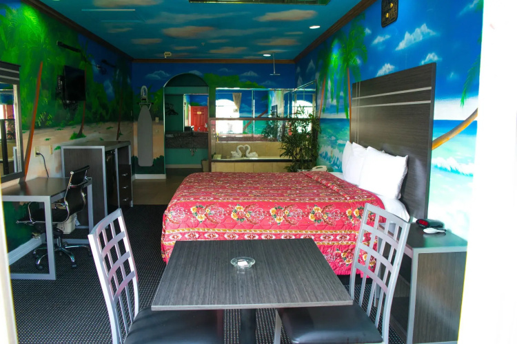 Scottish Inn & Suites