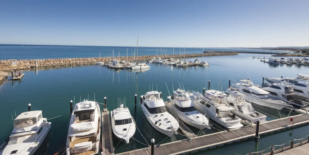 Mantra Geraldton
