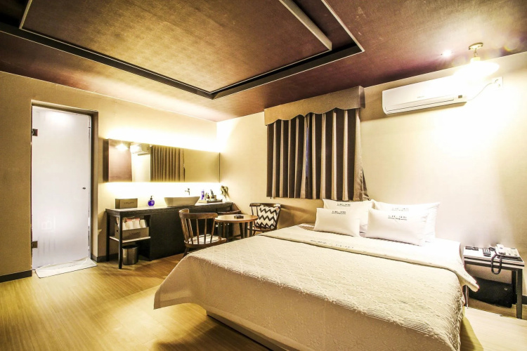 Le Idea Hotel