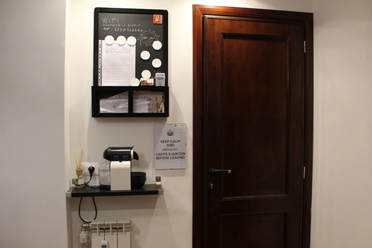 Vatican QG Rooms