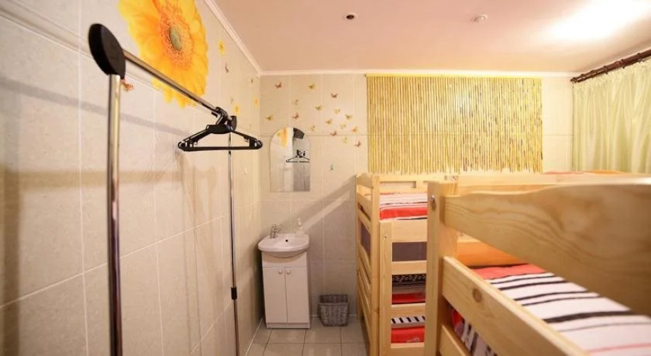 VIVA Hostel