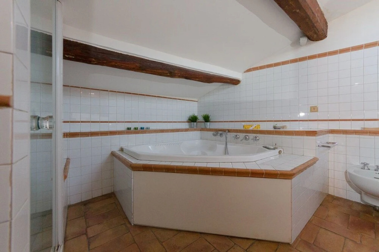 Crispi 90 Apartment Near Spanish Steps