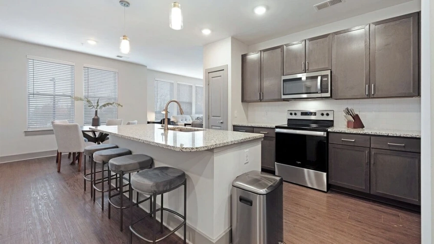 2 Bedrooms Apartment