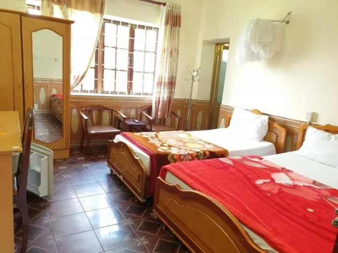 Standard Triple room