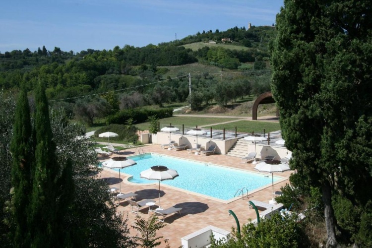 Standard Double room with pool view