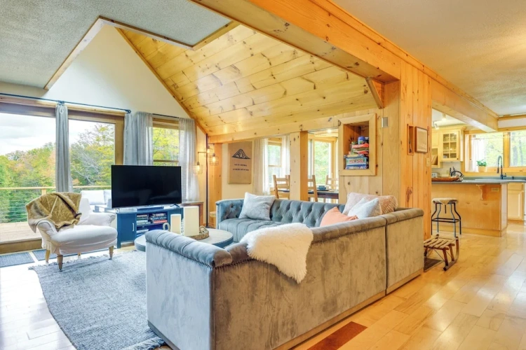 4 Bedrooms Cottage