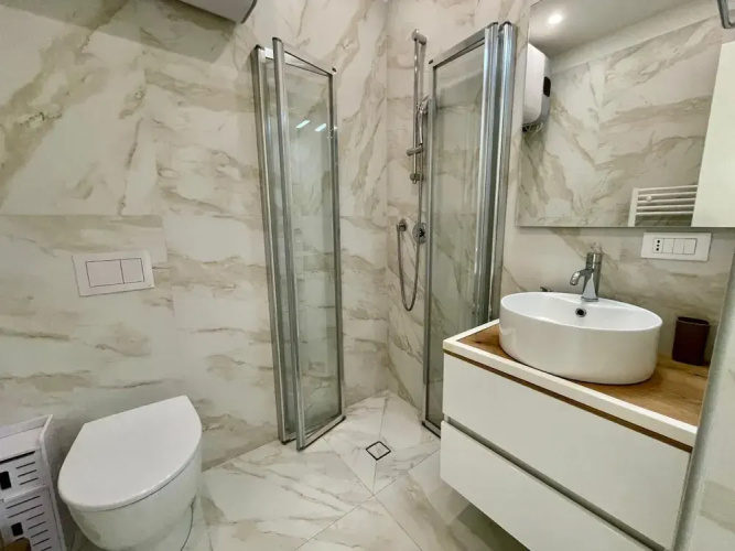 Renovated Apartment With Balcony