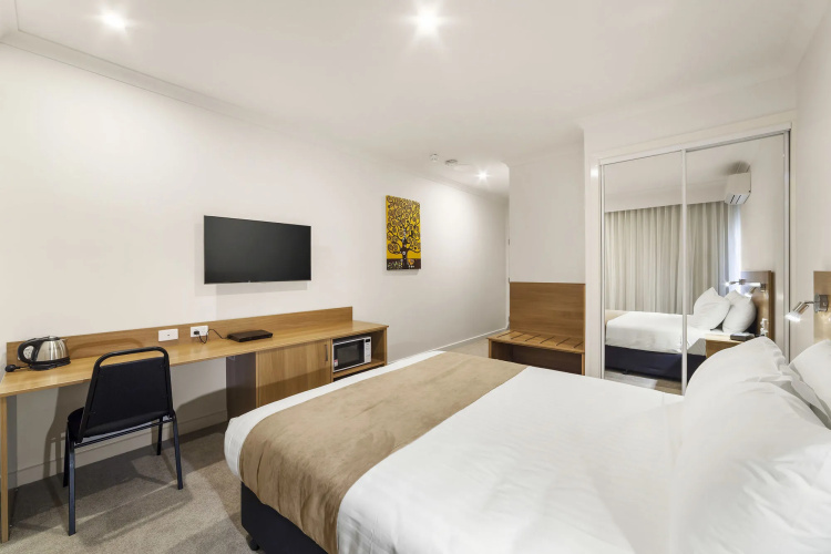 Ciloms Airport Lodge