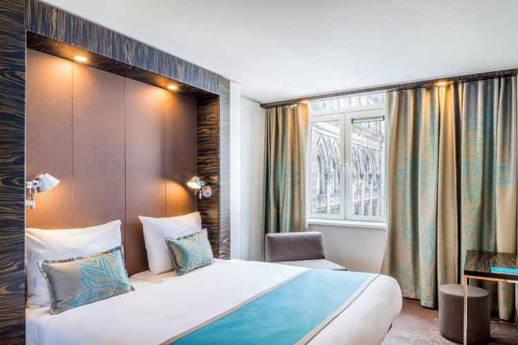 Classic Double room with city view