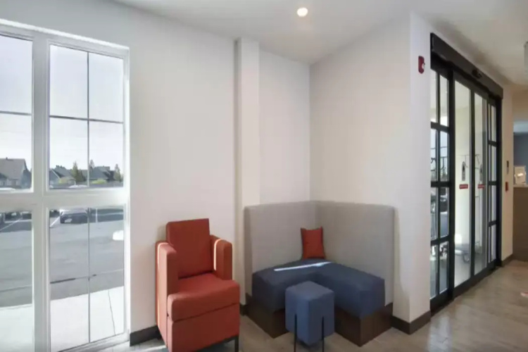 Comfort Inn & Suites photo 14