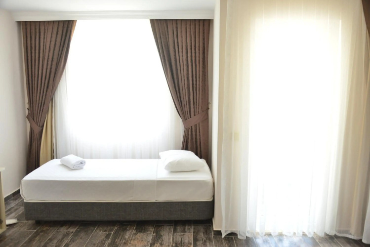 Dream Town Hotel & Restaurant