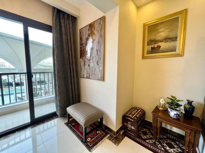Luxury hotel apartment with pools in front AUC