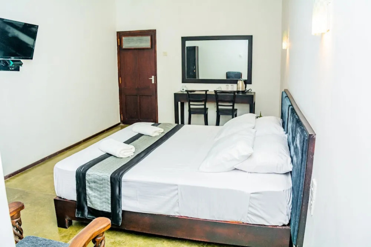 ShiCo Transit Hotel