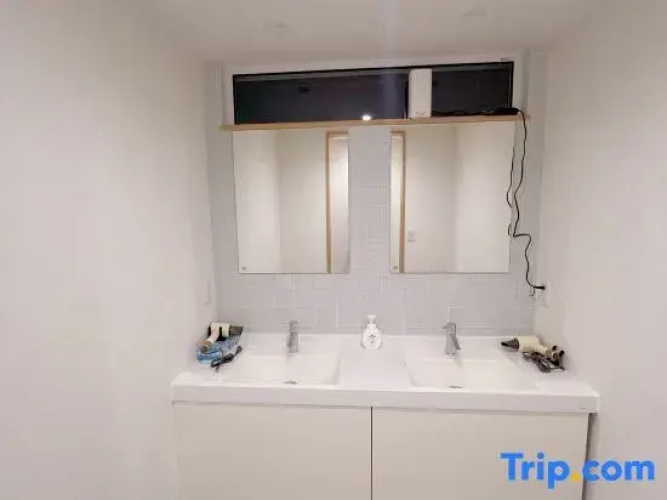 Snowball Hostel