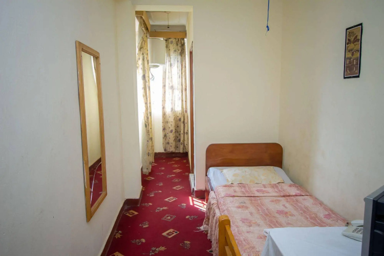 Chez Johnson Hotel