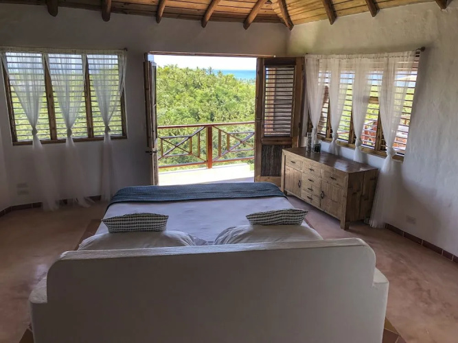 Villa Pina by Hostelsmates