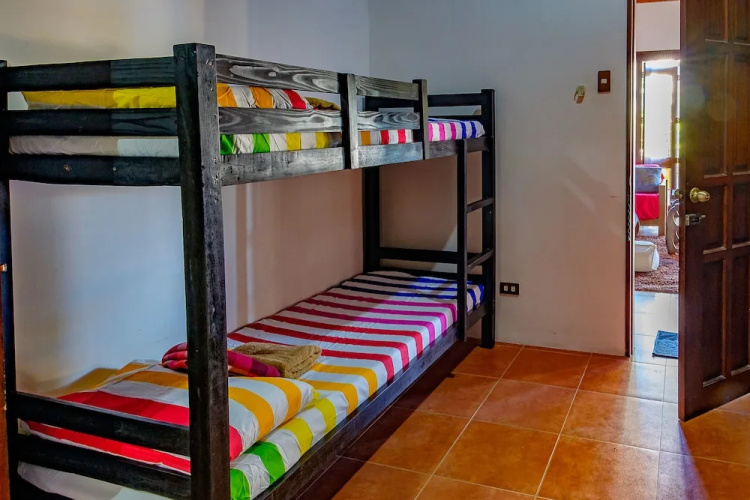 Ayo Homtel