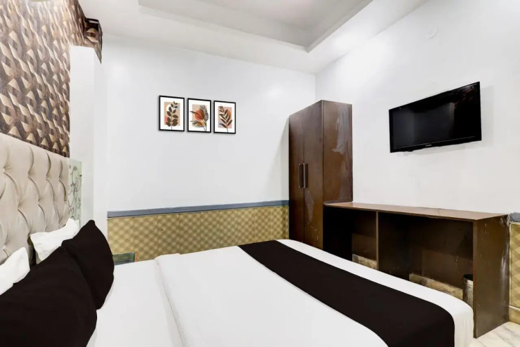 Hotel Saffron