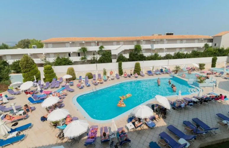 Roseland Hotel
