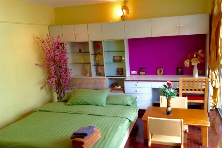 B&B 22 House