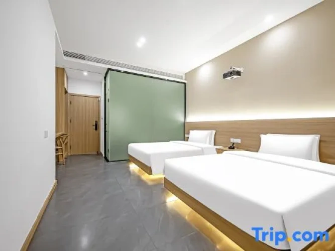 Standard Double Attic room with garden view