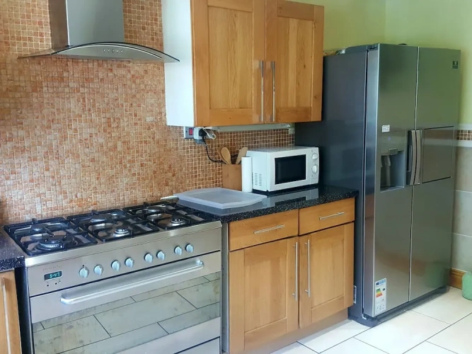 4 Bedrooms Apartment with city view
