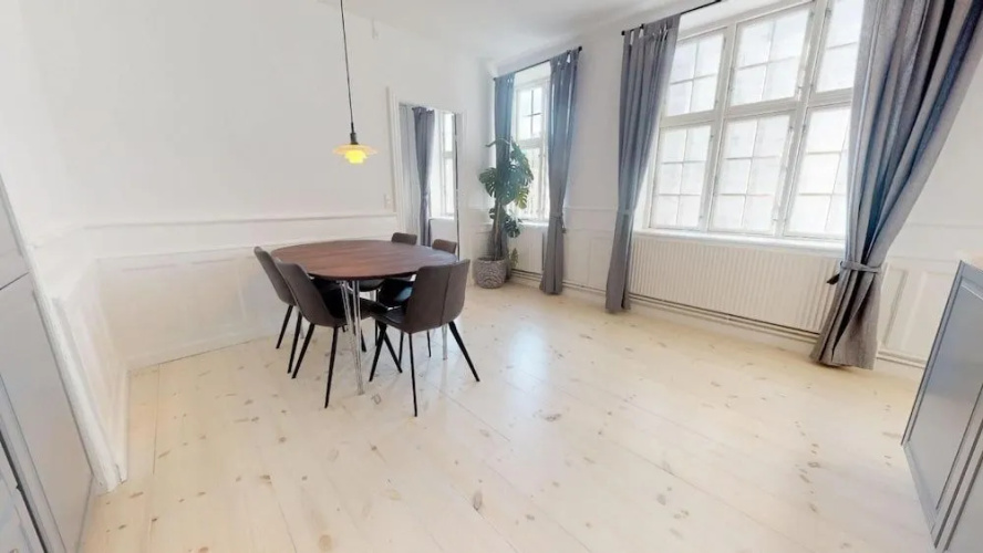 189M2 New Luxury Apt - City Centralprof Cleaning