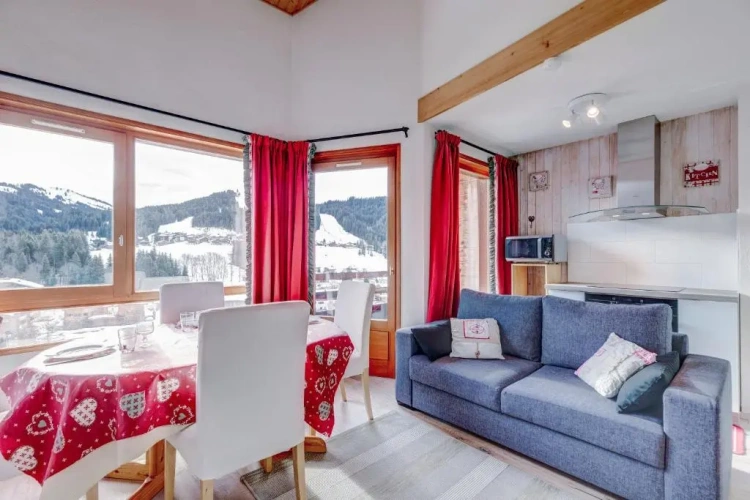 2 Bedrooms Apartment