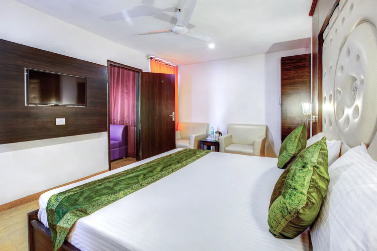 Treebo Chandigarh Grand