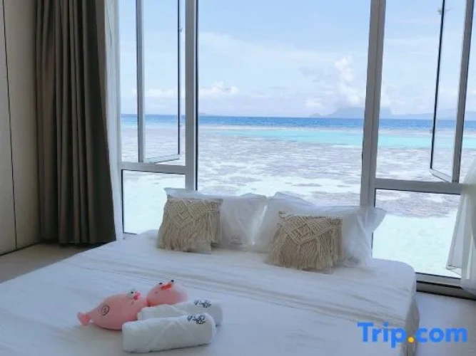 Standard Family room with ocean view
