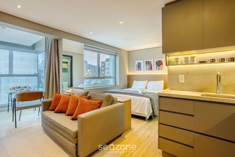 Apt w/ Balcony Mins From Subway Fdk0074
