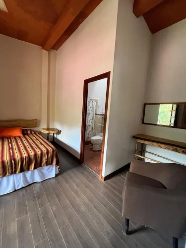 3 Bedrooms Comfort Double room with courtyard view