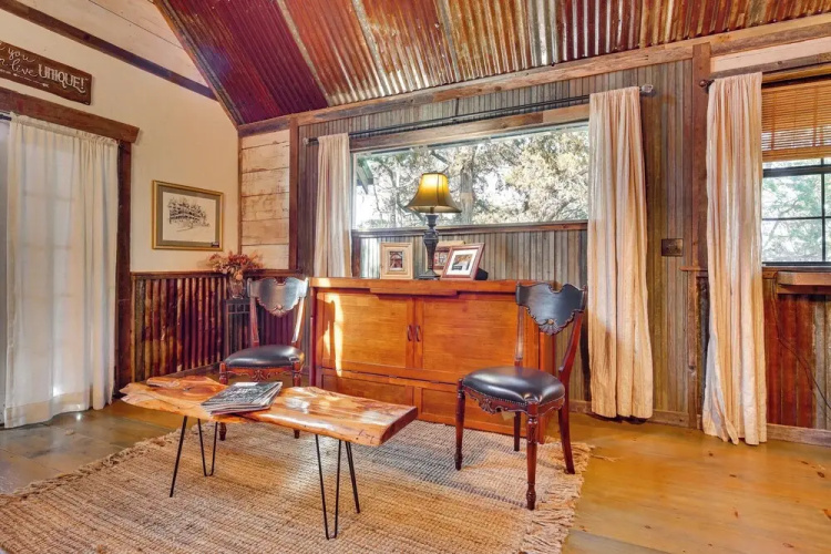 Pet-friendly Wimberley Cabin w/ Fire Pit & Hot Tub