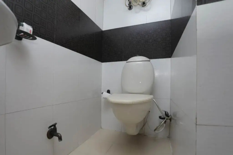 The Residency Hotel by OYO Rooms