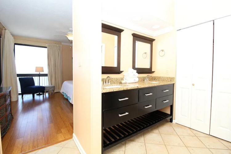 Romar House 906b