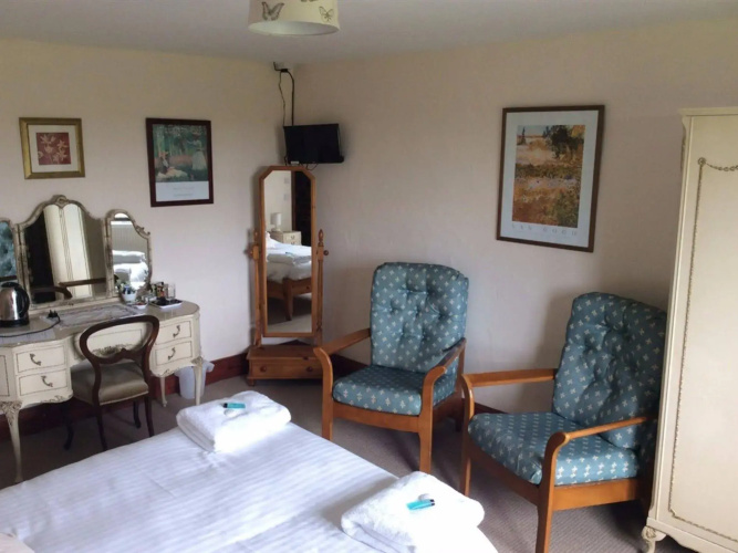 Hadrian Lodge