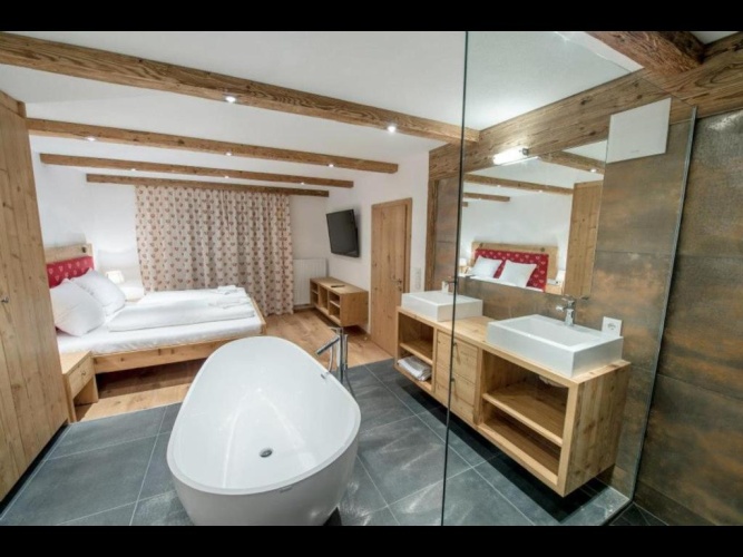 2 Bedrooms Apartment with balcony