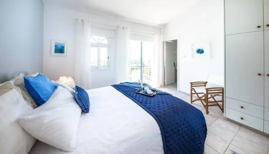 4 Bedrooms Villa