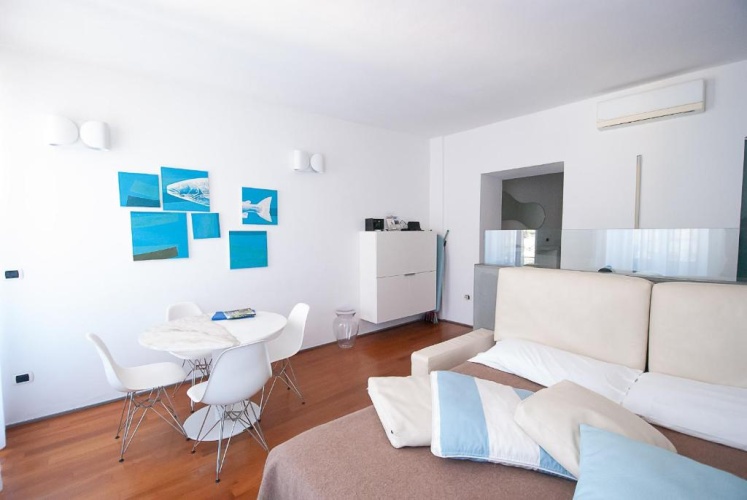 2 Bedrooms Apartment with sea view