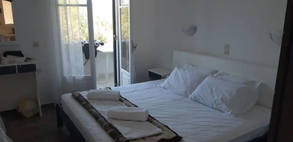 2 Bedrooms Apartment with garden view