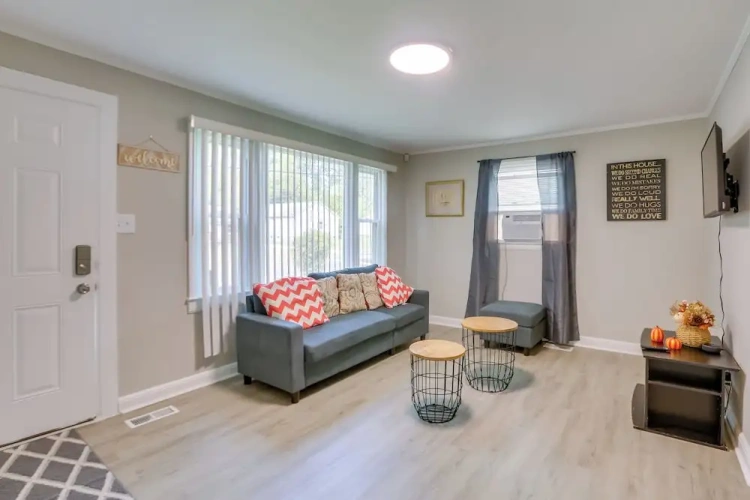 2 Bedrooms Cottage