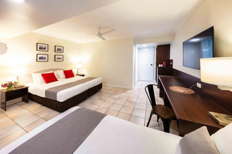 Hides Hotel Cairns