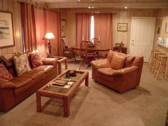 2 Bedrooms Cottage