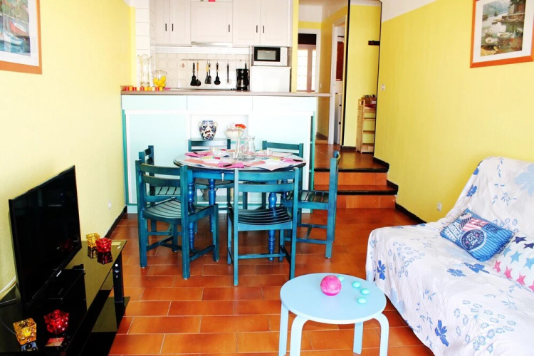 253-apartamento con Piscinas Comunitarias