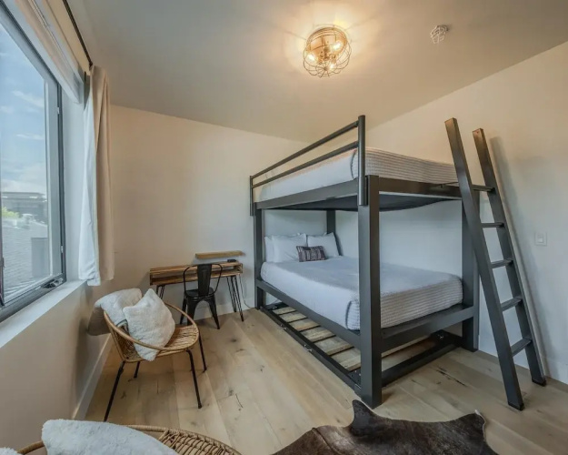 Whitefish Loft, Downtown Condo for 6