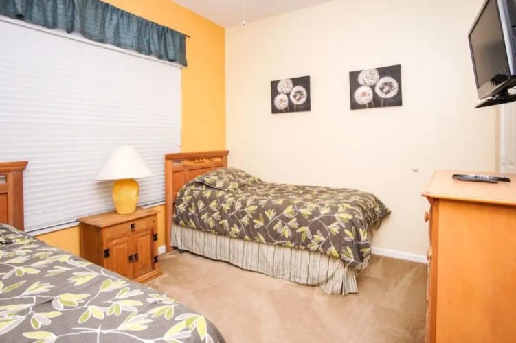 Windsor Palms 8046
