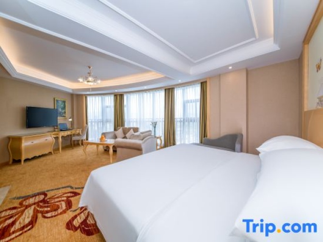 Standard Double room with view