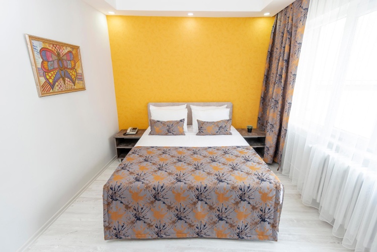 Economy room