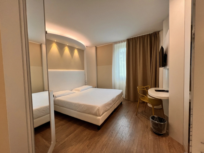Ark Hotel